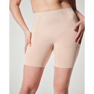 NWT SPANX 2978 OnCore Sculpting Mid-Thigh Short Size S